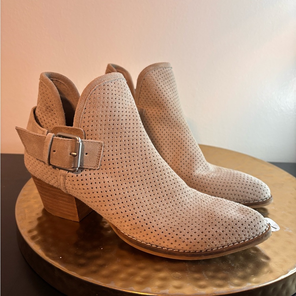 Dolce Vita Simon Suede Perforated Bootie Tan 7